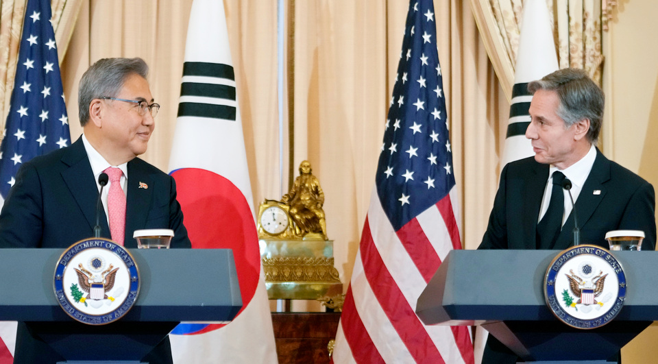 (왼쪽부터)박진 외교부 장관과 토니 블링컨 미국 국무장관과 워싱턴 국무부에서 최근 기자회견을 했다. [사진=뉴시스]