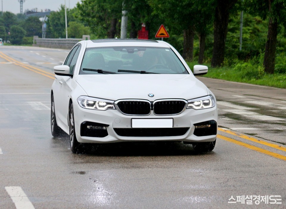 지난해 수입차 판매 2위를 기록한 BMW 520. [사진=스페셜경제]