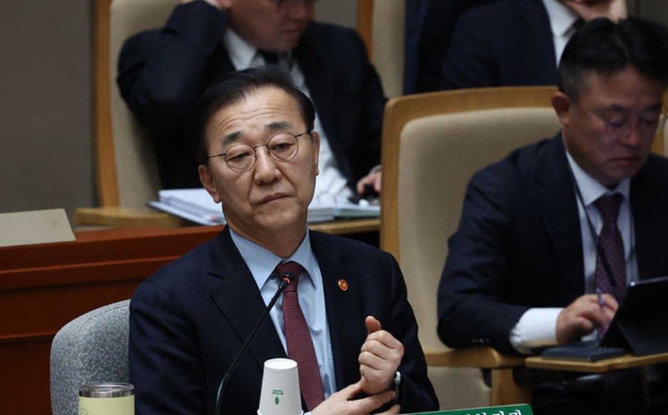 김윤덕 국토교통부 장관이 10일 오전 서울 여의도 국회에서 열린 제429회국회(정기회) 예산결산특별위원회 제5차 전체회의에서 의원질의를 듣고 있다. [사진=뉴시스]