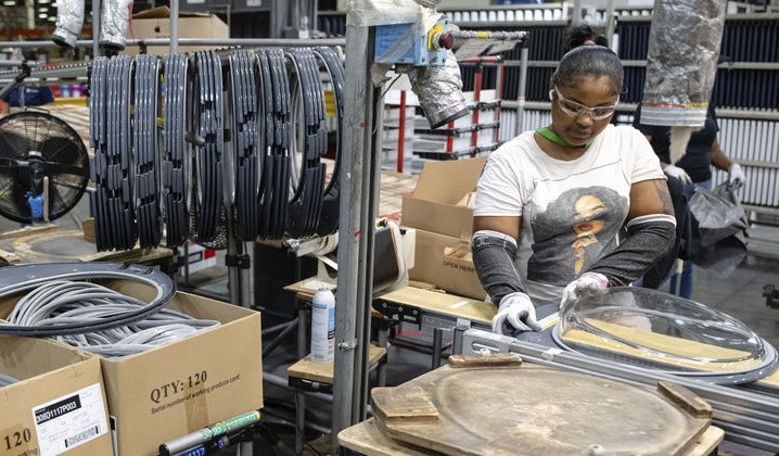 미 고용시장 둔화 신호…9월 증가세에도 실업률 4.4%로 상승 < 국제경제 < 경제 < 기사본문 - 스페셜경제