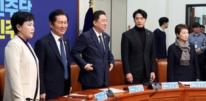 민주당, &apos;1인1표제&apos; 중앙위 연기…당내 이견에 절차 보완키로